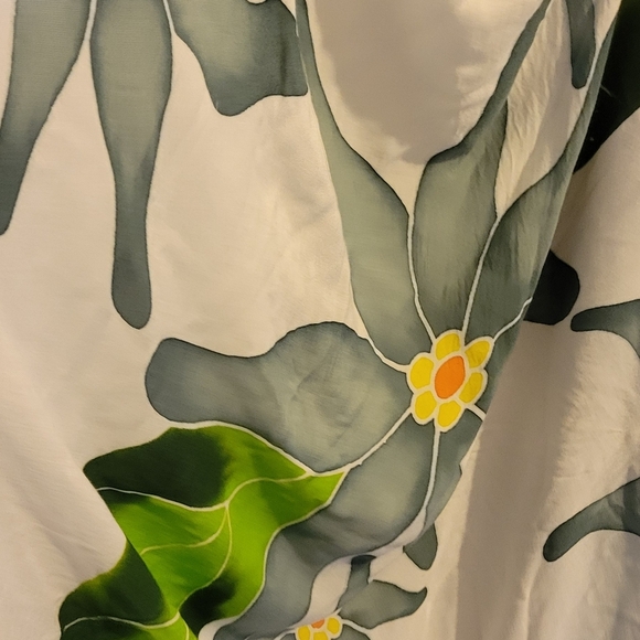 Floral Print Sarong OSFM - Picture 2 of 3